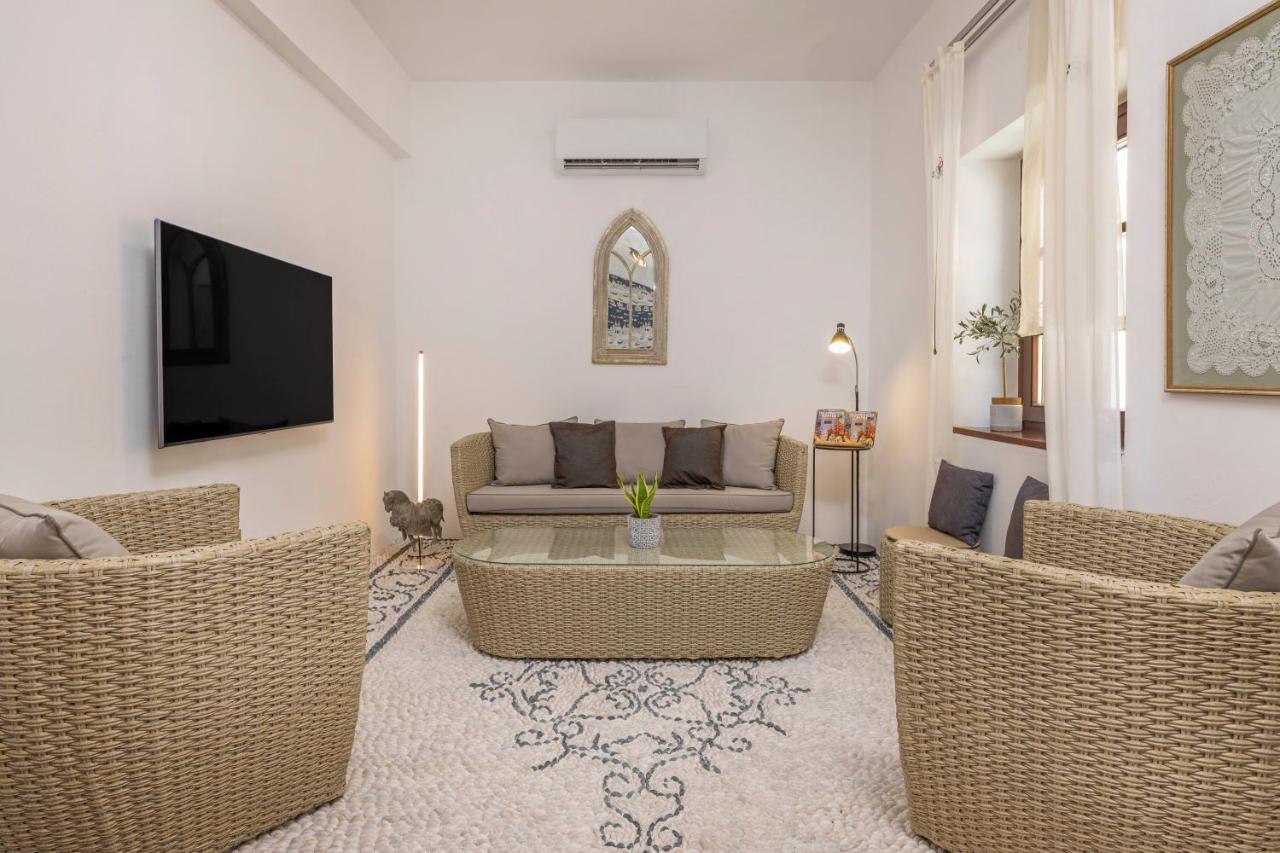 Filigrana Villa Lindos Buitenkant foto